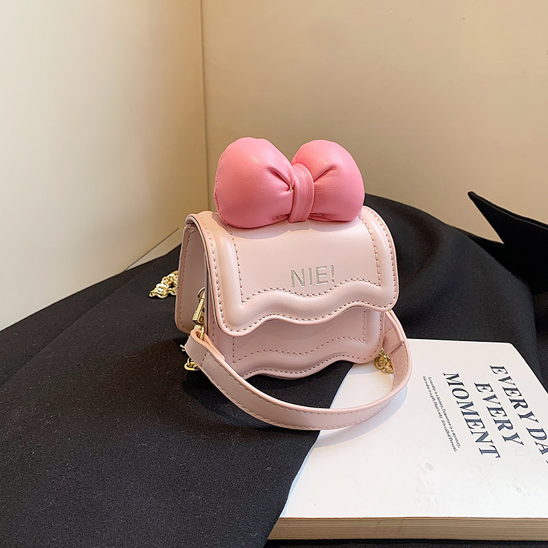 Cute Bow Chain Crossbody Bag K - Mini Purse Chain recension och pris