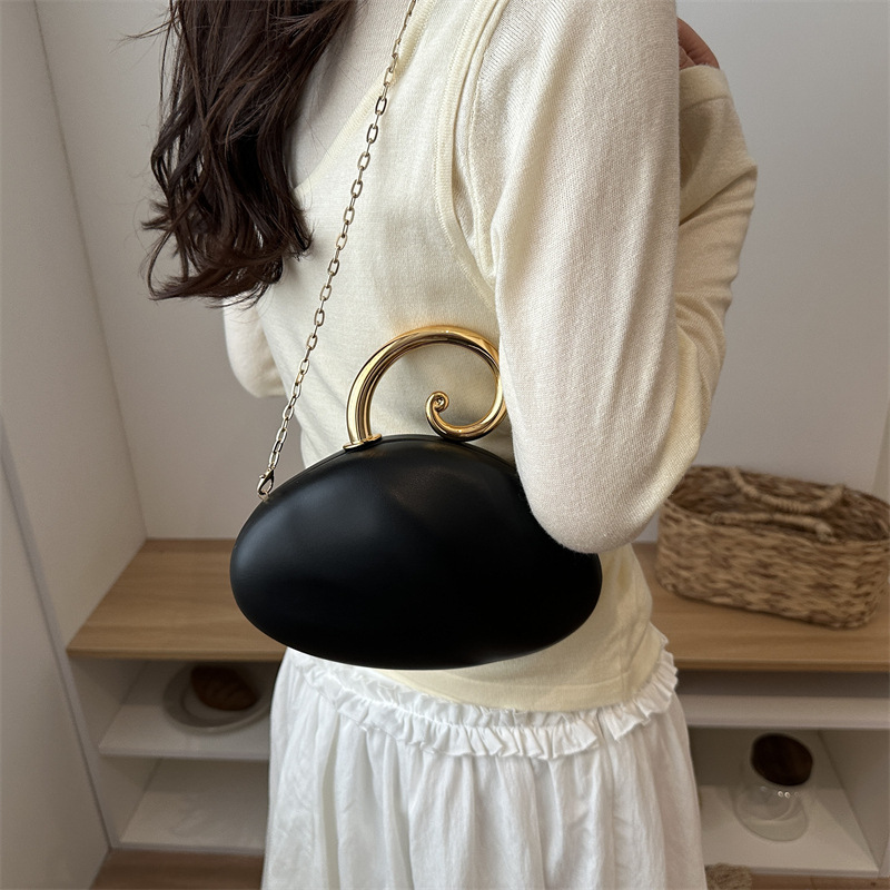 Luxury Curved Pebble Shape Min - Mini Purse Chain recension och pris