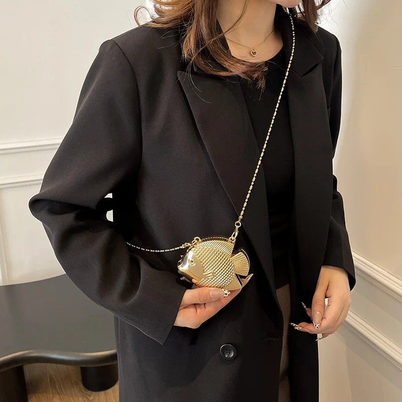Cute Little Fish Shape Metal M - Women'S Evening Bags recension och pris