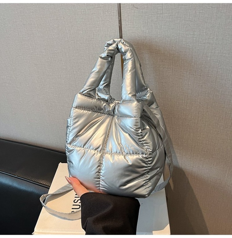 Women's Silver Quilted Nylon M - Women Hand Bags For Office recension och pris